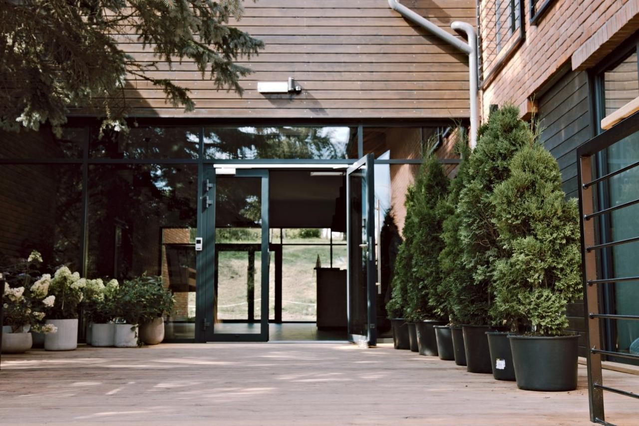 Roza Wiatrow Hotel Węgorzewo Exterior foto