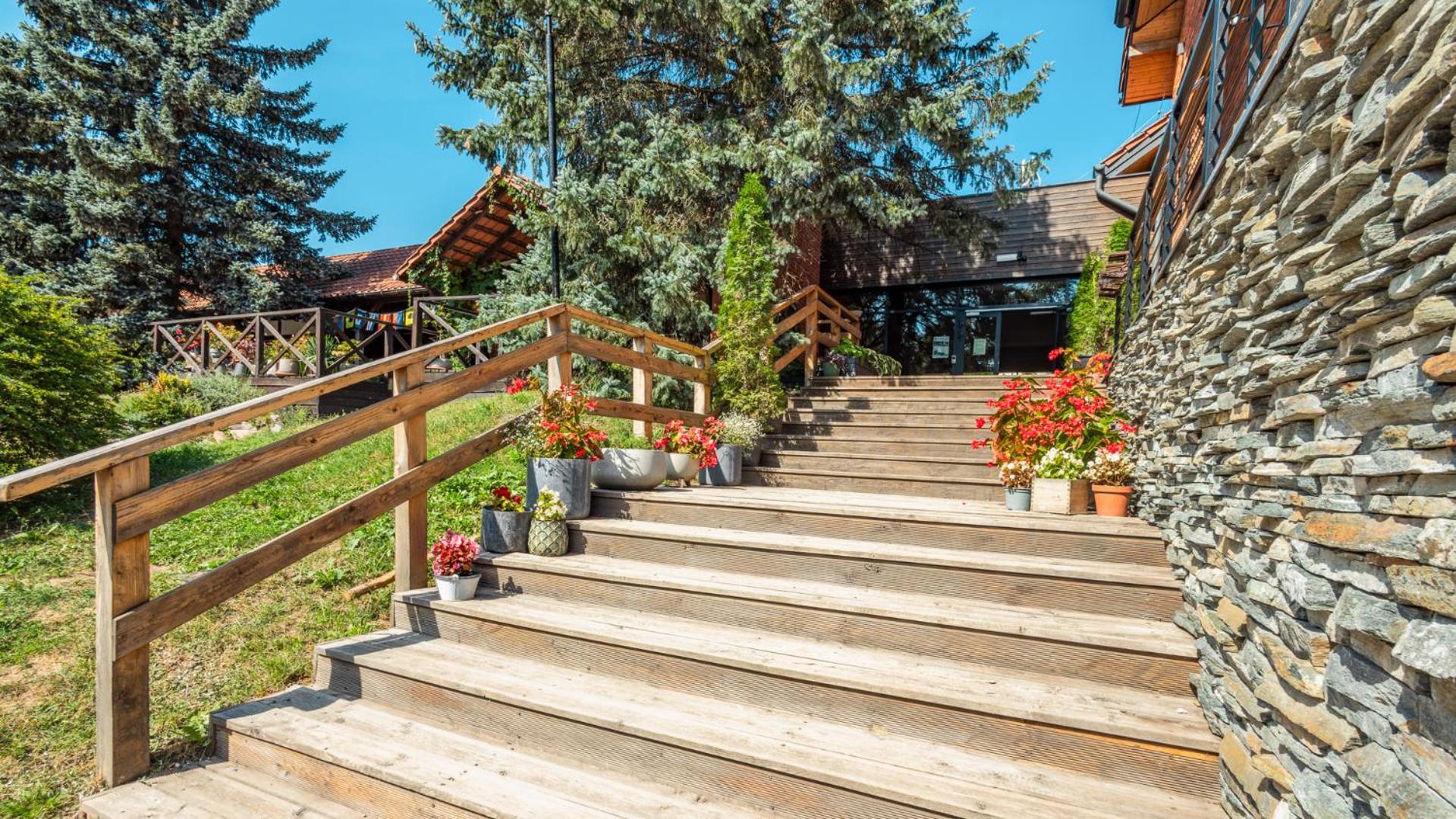 Roza Wiatrow Hotel Węgorzewo Exterior foto